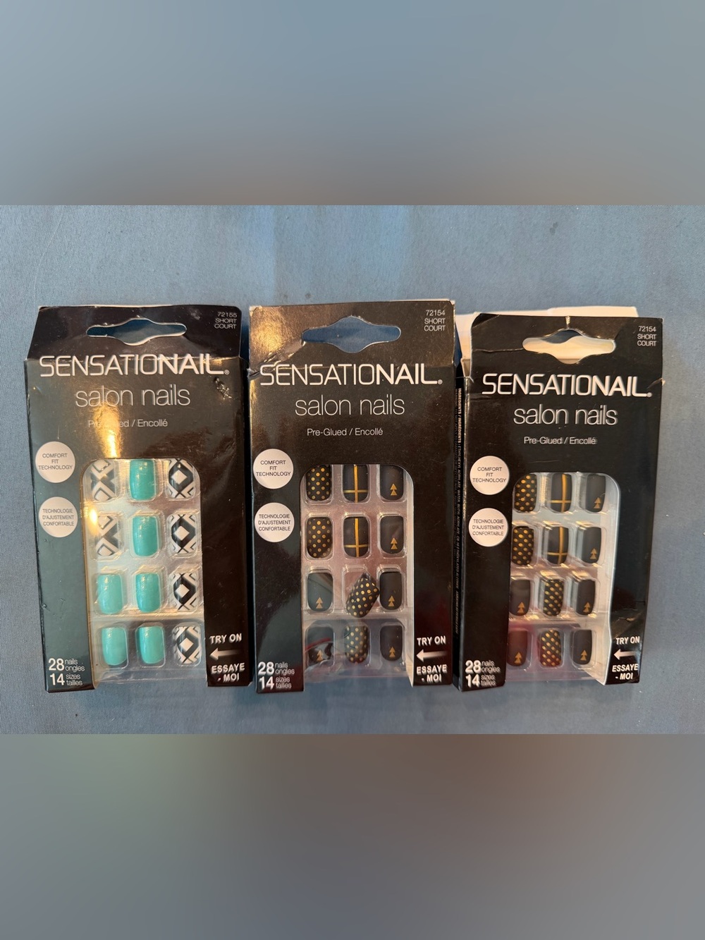 Salon Nails Pre-Glued Artificial Nails - Black & Gold